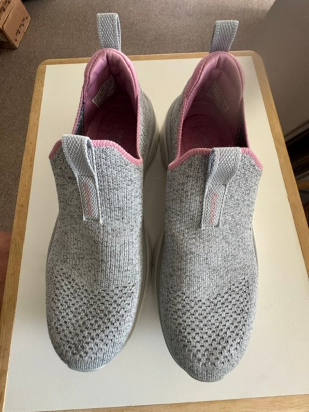 Sketchers - Relaxed fit D'Lux Walker 2.0 - size 9